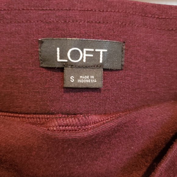 LOFT Red Ponte Leggings - Picture 2 of 3
